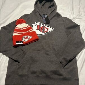 🔥Kansas City Chiefs Hoodie & Beanie Set – Dark Grey, Men’s Large, NFL Gear🔥🏆